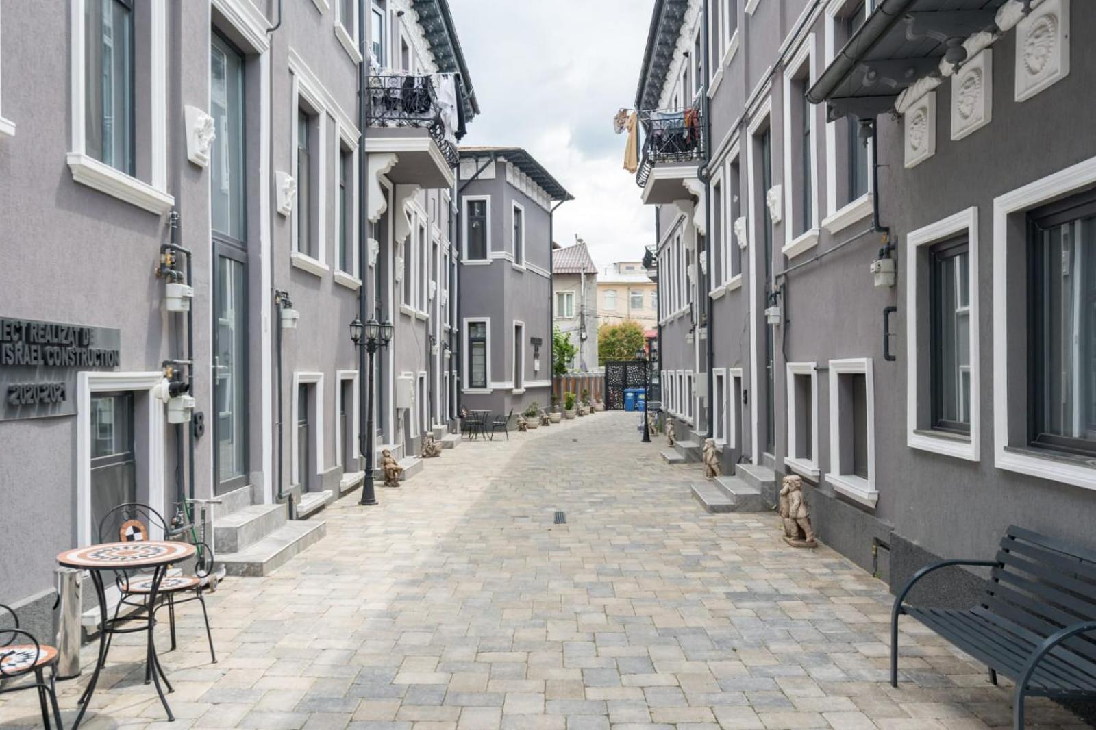 4 City Bukarest Kültér fotó